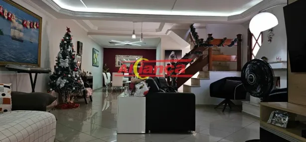 Casa com 3 Quartos à venda, 370m² no Parque Renato Maia, Guarulhos