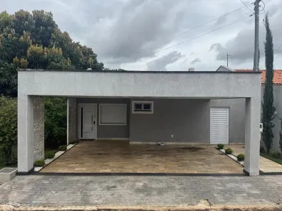 Casa de Condomínio com 2 Quartos à venda, 180m² no Fazenda São Domingos, Goiânia