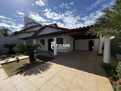 Casa com 4 Quartos para alugar, 250m² no Jardim Panorama, Montes Claros