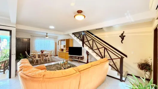 Casa com 3 Quartos à venda, 185m² no Saguaçu, Joinville