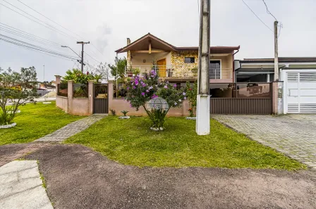 Sobrado com 4 Quartos à venda, 260m² no Barigui, Araucária
