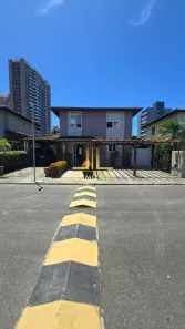 Casa de Condomínio com 4 Quartos à venda, 392m² no Piatã, Salvador