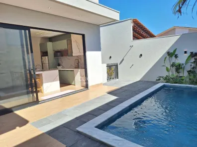 Casa de Condomínio com 3 Quartos à venda, 250m² no Distrito Industrial, Cuiabá