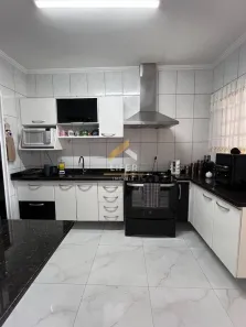 Sobrado com 3 Quartos à venda, 160m² no Jardim Sarapiranga, Jundiaí