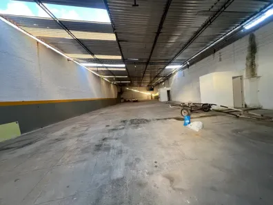 Galpão/Depósito/Armazém para venda ou aluguel, 750m² no Prado, Maceió