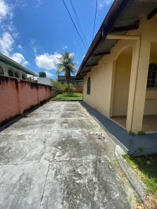 Casa com 2 Quartos para alugar, 100m² no Parque 10 de Novembro, Manaus