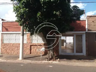 Imóvel Comercial com 3 Quartos à venda, 150m² no Centro, Marília