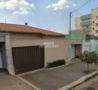 Casa com 3 Quartos à venda, 220m² no Chácaras Tubalina e Quartel, Uberlândia