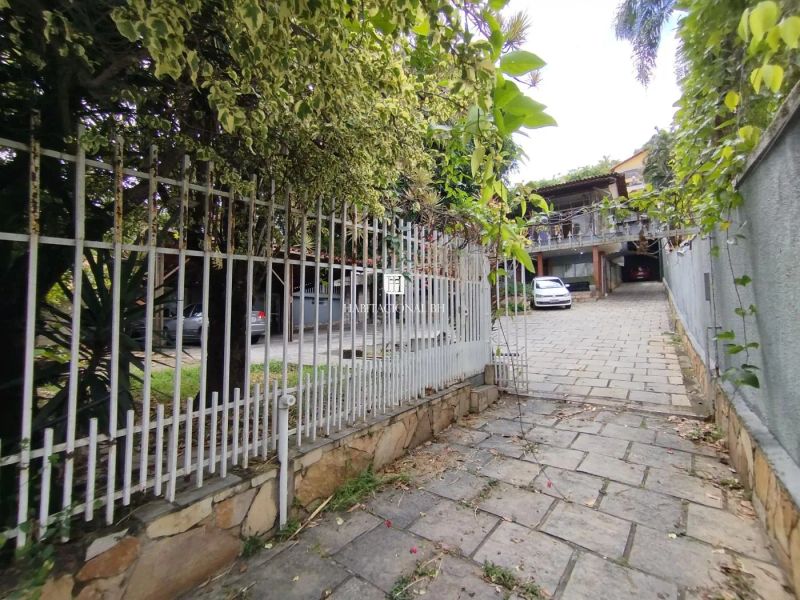Casa com 4 quartos — Bandeirantes (Pampulha), Belo Horizonte
