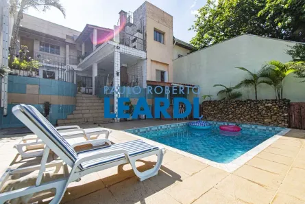 Casa com 6 Quartos à venda, 296m² no Jardim da Glória, São Paulo