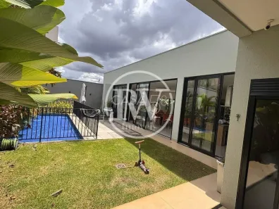 Casa com 5 Quartos à venda, 315m² no Jardim América, Goiânia
