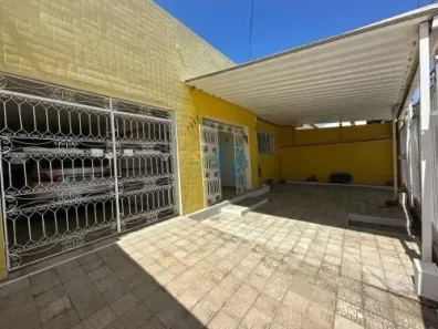 Casa com 5 Quartos à venda, 300m² no Barro Vermelho, Natal