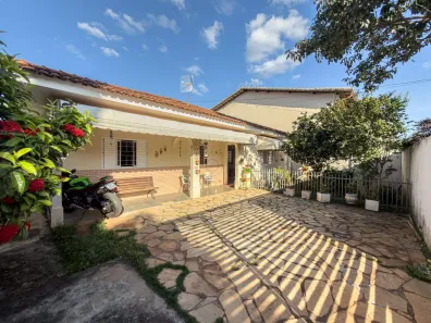 Casa com 4 Quartos à venda, 230m² no Setor Habitacional Jardim Botânico, Brasília