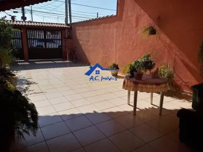 Casa com 3 Quartos à venda, 182m² no Tupi, Praia Grande