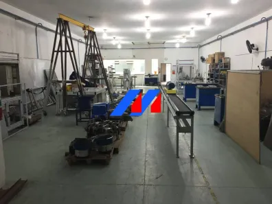 Ponto Comercial para alugar, 330m² no Baeta Neves, São Bernardo do Campo