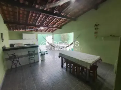 Casa com 3 Quartos à venda, 133m² no Mansour, Uberlândia