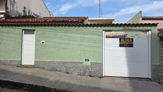 Casa com 3 Quartos para alugar, 230m² no Campo Grande, Rio de Janeiro