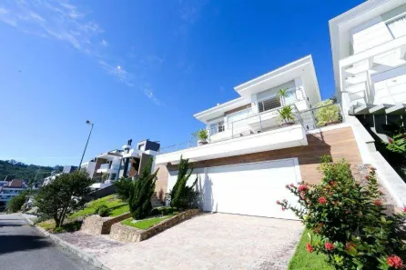 Casa de Condomínio com 4 Quartos à venda, 417m² no João Paulo, Florianópolis