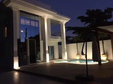Casa com 5 Quartos para alugar, 10m² no Daniela, Florianópolis