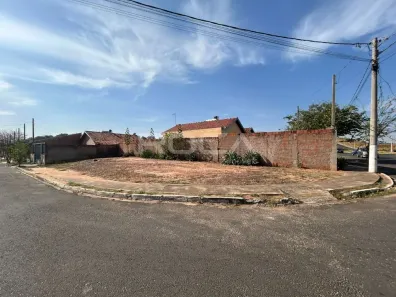 Lote/Terreno à venda, 200m² no Conjunto Habitacional Planalto Verde, São Carlos