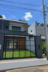 Sobrado com 3 Quartos à venda, 180m² no Jardim Sofia, Joinville