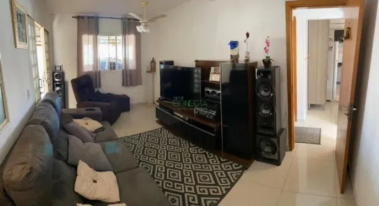 Casa com 2 Quartos à venda, 169m² no Jardim Maria Celina, Londrina