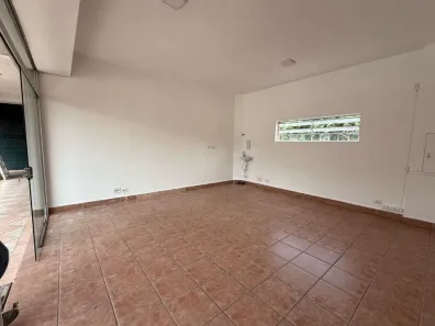 Ponto Comercial à venda, 30m² no Granja Viana, Cotia