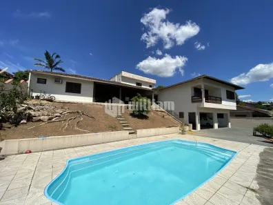 Casa com 5 Quartos à venda, 300m² no Planalto, Brusque