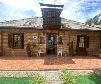 Sobrado com 3 Quartos à venda, 240m² no Samambaia, Mairiporã