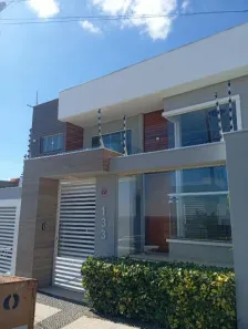 Sobrado com 3 Quartos para alugar, 236m² no Residencial Tozzi, Arapongas