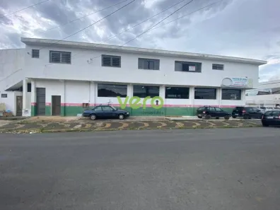 Sala Comercial para alugar, 180m² no Vila Santo Antônio, Americana