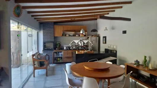 Casa com 3 Quartos à venda, 175m² no Fazenda Inglesa, Petrópolis