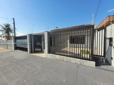 Casa com 3 Quartos à venda, 165m² no Brasília, Londrina