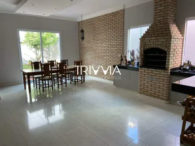 Casa de Condomínio com 3 Quartos à venda, 240m² no Aclimação, Uberlândia
