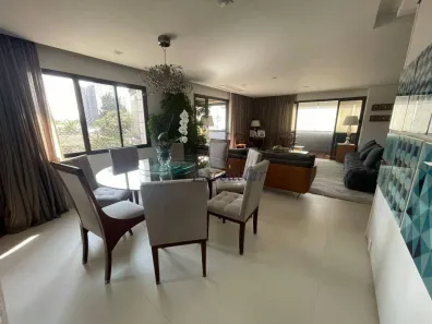 Apartamento com 3 Quartos à venda, 230m² no Moema, São Paulo