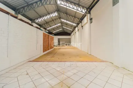 Galpão/Depósito/Armazém à venda, 242m² no São Geraldo, Porto Alegre