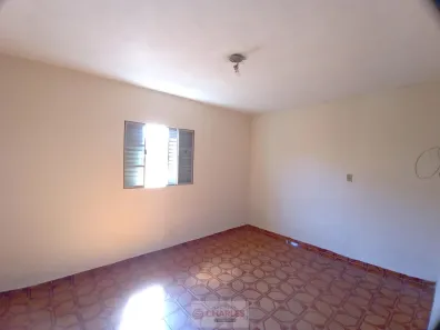 Casa com 2 Quartos para alugar, 70m² no Vila Universitária, Mogi Mirim