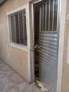 Casa com 1 Quarto para alugar, 50m² no Padroeira, Osasco