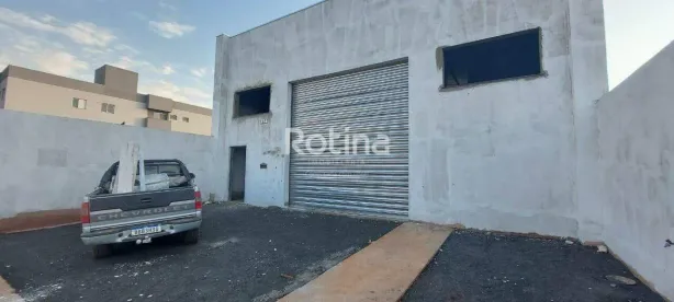 Galpão/Depósito/Armazém para alugar, 270m² no Novo Mundo, Uberlândia