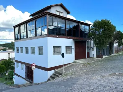 Casa com 3 Quartos à venda, 400m² no Cruzeiro, Caxias do Sul