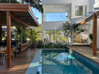 Casa de Condomínio com 5 Quartos para alugar, 350m² no Ariribá, Balneário Camboriú