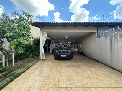 Casa com 3 Quartos à venda, 123m² no Jardim América, Goiânia