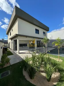 Sobrado com 4 Quartos à venda, 300m² no Residencial Goiânia Golfe Clube, Goiânia