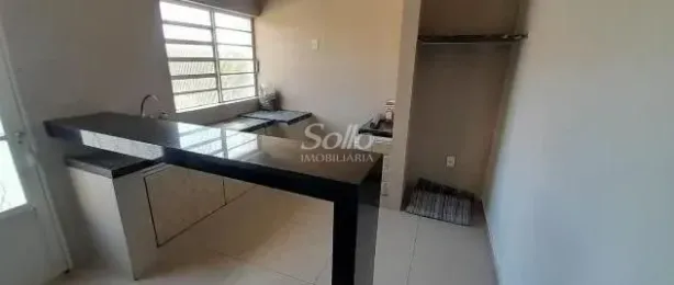 Casa com 7 Quartos para alugar, 334m² no Fundinho, Uberlândia