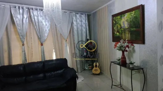 Casa com 3 Quartos à venda, 240m² no Vila Nivi, São Paulo