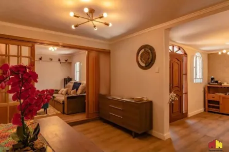Casa com 3 Quartos à venda, 250m² no Parque Jabaquara, São Paulo