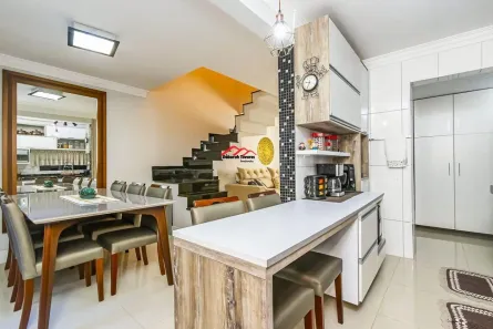Sobrado com 4 Quartos à venda, 95m² no Pinheirinho, Curitiba