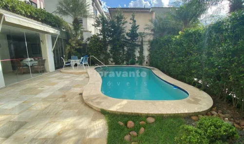 Casa com 5 Quartos à venda, 331m² no Campo Grande, Santos
