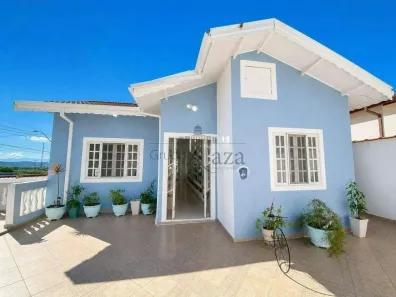 Sobrado com 3 Quartos à venda, 285m² no Jardim Terras de São João, Jacareí