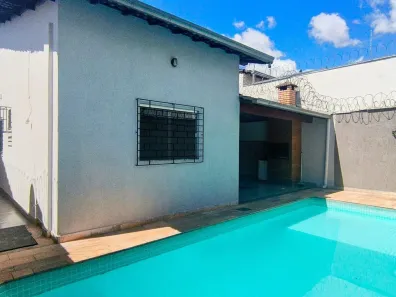 Casa com 3 Quartos à venda, 142m² no Santa Rosa, Uberlândia